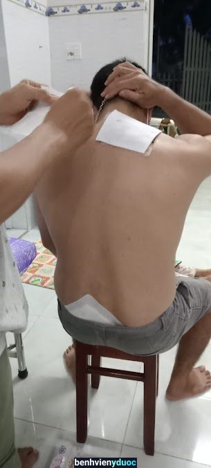 Bá cháu 9 Tiền Xoa Bóp Bấm Huyệt: cột sống lưng,Cổ Vai gây.