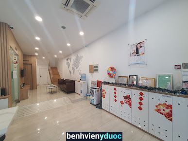 Champion Dental Clinic (牙科診所)