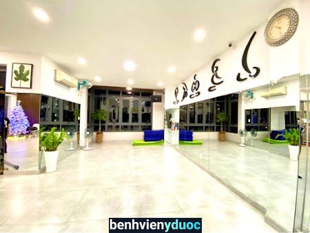 CLB YOGA AEROBIC SPA DÁNG XINH