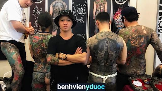 Hải đăng tattoo and piecing
