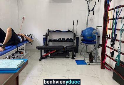 Phòng khám trị liệu xương khớp - HVC Chiropractic Tân Phú Hồ Chí Minh