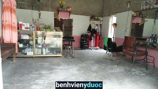 Salon tóc & Phun xăm Quỳnh Tũn