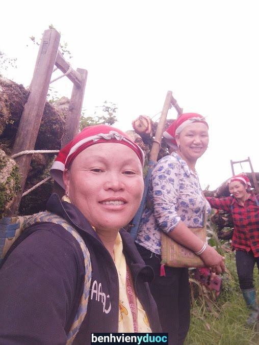 Tắm lá thuốc dao đỏ Tả Phìn - Chị Pham Châu Sa Pa Lào Cai