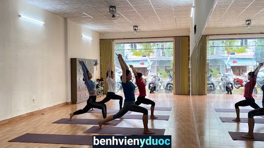 Trinh Yoga - Yoga Trị Liệu Thanh Khê Đà Nẵng