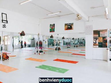 Yoga Kim Hưởng
