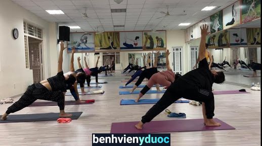 Yoga Nguyễn Oanh