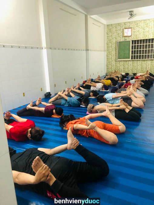 Yoga Tri Kỷ